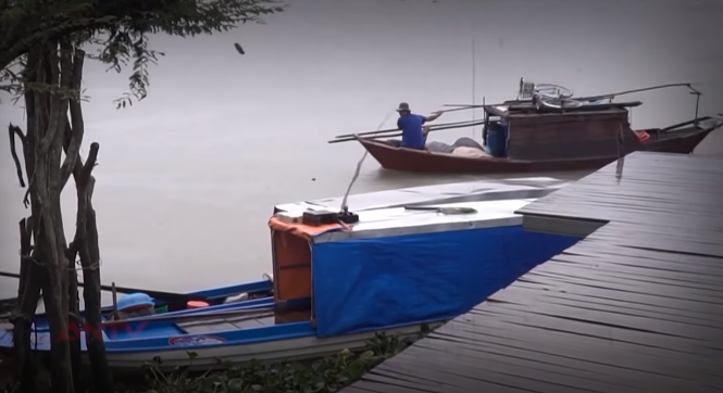 Ngoài việc đánh bắt cá, Minh còn phụ cha mẹ chăn nuôi, làm vườn. Một chi tiết khiến Ban chuyên án chú ý: Minh có quan hệ chú bác ruột với nạn nhân Nguyễn Thị Kiều (vợ ông Cò). Nếu đúng như lời 4 nhân chứng khai thì Minh là đối tượng then chốt để phá án. Tất cả thông tin liên quan tới gã đều được tìm hiểu, theo dõi chặt chẽ.