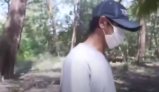 Theo hồ sơ vụ án, khoảng 16h ngày 24/10/2021, như thường lệ, ông Lê Công Bạch (trú tại tổ 2 ấp Bãi Vòng, xã Hàm Ninh, TP Phú Quốc, tỉnh Kiên Giang) đến khu vườn dừa thuộc địa chỉ như trên để trông coi.