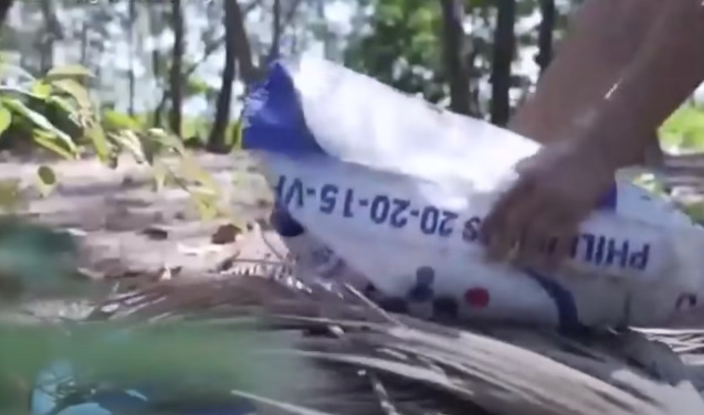 Sáng 17/10/2021, Còn đã đem những đồ dùng của nạn nhân vứt quanh khu vực nhà mình. Do lo sợ thi thể của chị Phương sẽ nổi lên, Còn lấy bao tải chứa cát đè lên thi thể để không bị phát hiện.