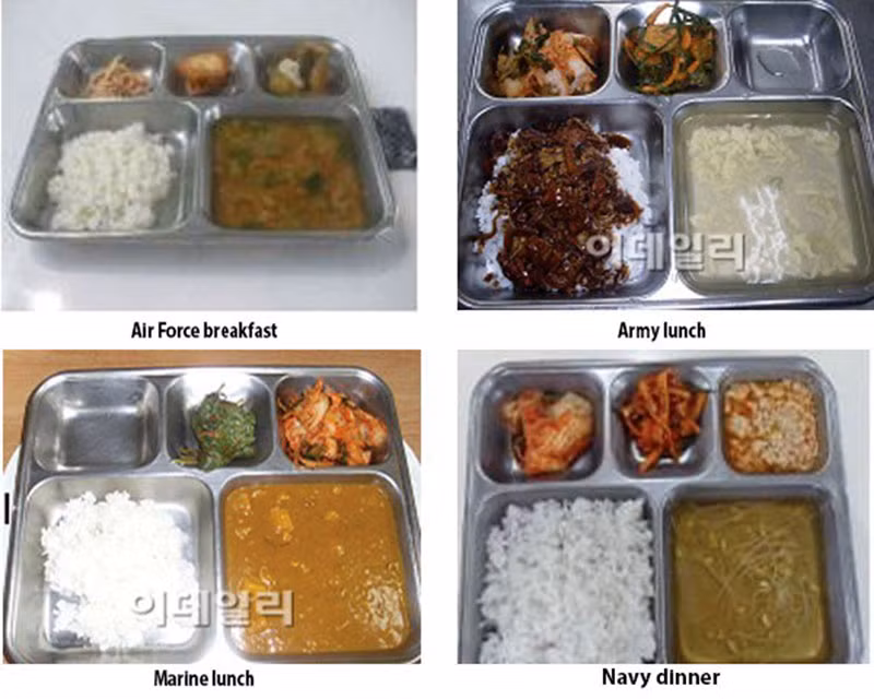 Thật ngạc nhiên khi chế độ ăn dành cho binh sĩ Hàn Quốc là 1,85 USD/bữa (khoảng 39.000 đồng), thấp hơn nhiều so với chế độ dành cho các binh sĩ Mỹ, thậm chí còn thấp hơn chế độ ăn dành cho học sinh tiểu học ở Seoul.