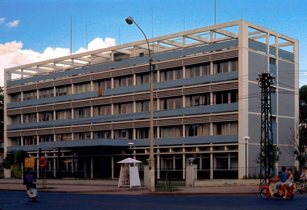 Tòa Đại sứ quán Anh ở Sài Gòn.