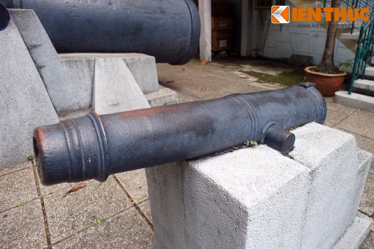 Một mẫu súng thần công đúc bằng sắt ở Việt Nam thế kỷ 18.