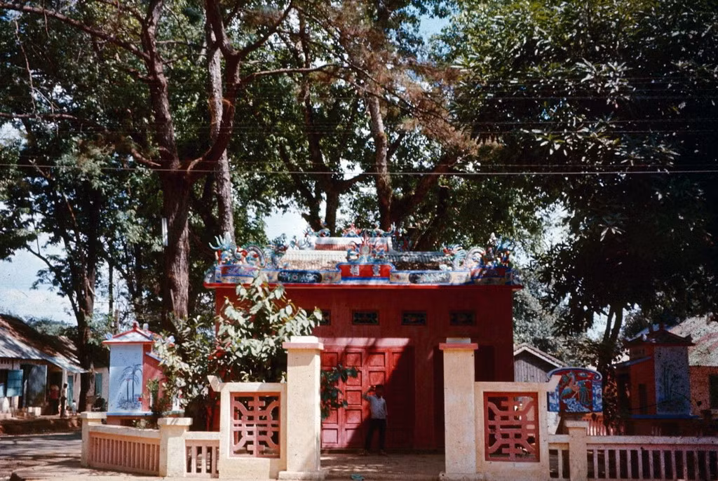 Mặt trước của ngôi chùa.