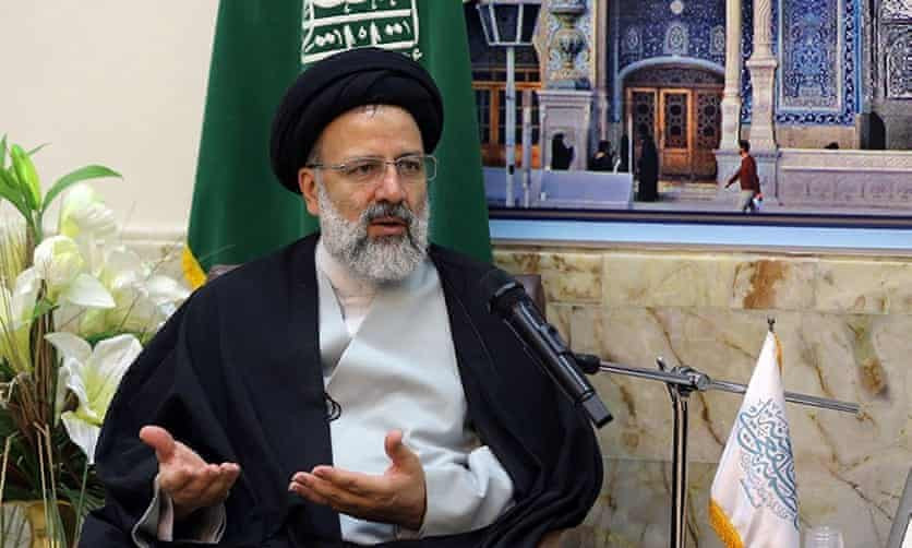Từ năm 2004 đến năm 2014, ông Raisi là Phó Chánh án thứ nhất của Iran, được bổ nhiệm bởi Chánh án Mahmoud Hashemi Shahroudi. Ảnh: The Guardian.