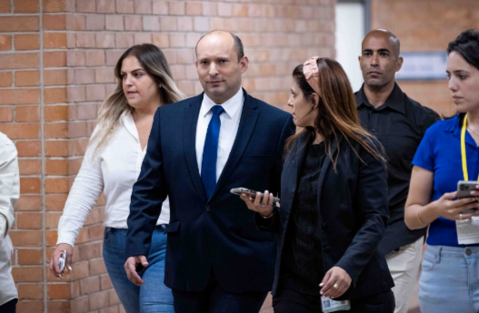 Năm 2010, sau khi rời văn phòng của ông Netanyahu, Bennett trở thành người đứng đầu Hội đồng Yesha, tổ chức vận động hành lang cho những người định cư Do Thái ở Bờ Tây. Ảnh: Reuters.