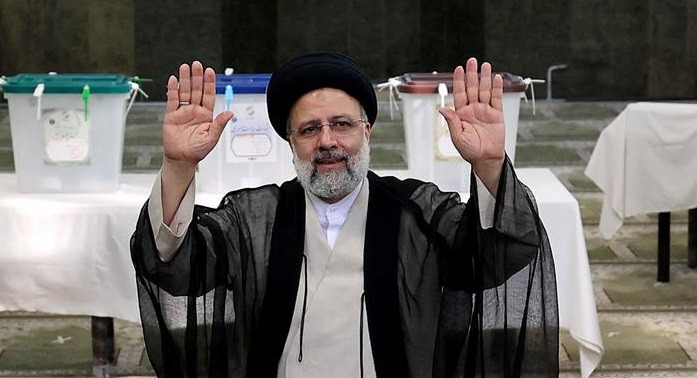 Ông Raisi sinh ngày 14/12/1960 tại Mashhad, Iran. Cha ông, Seyed Haji, qua đời năm ông được 5 tuổi. Ảnh: DW.