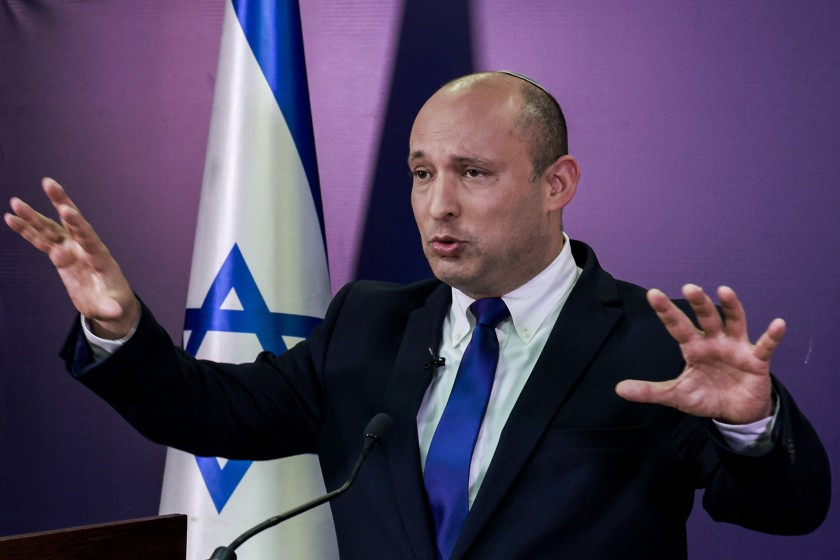Ông Naftali Bennett sinh ngày 25/3/1972 tại Haifa, Israel, trong gia đình có 3 anh em trai. Ảnh: Reuters.