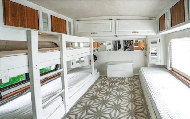 Phòng ngủ cho các con của vợ chồng Trent và Siobhán.