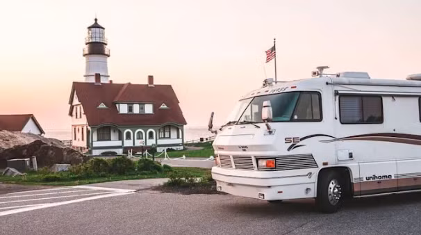 Con trai cả của Walker hiện giờ là một thiếu niên. Gia đình 7 người đang định cư tại Hawaii và họ quyết định không sống toàn thời gian trên chiếc RV nữa.