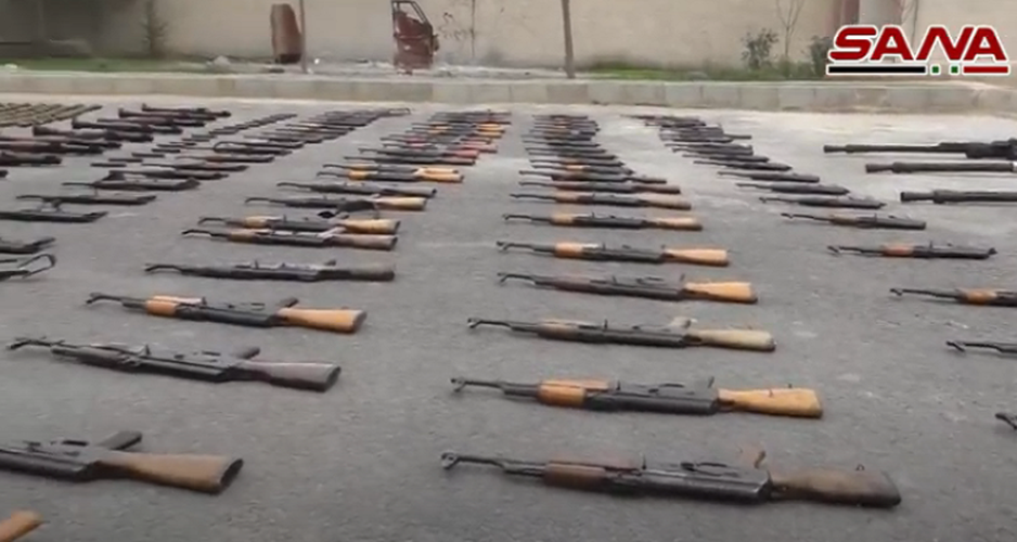 Đây không phải là lần đầu tiên trong năm nay Quân đội Syria phát hiện các kho vũ khí "khủng" như vậy. Trước đó, vào tháng 4/2021, nhiều vũ khí và đạn dược của nhóm phiến quân cũng được tìm thấy ở phía đông tỉnh Homs. Ảnh: SANA.