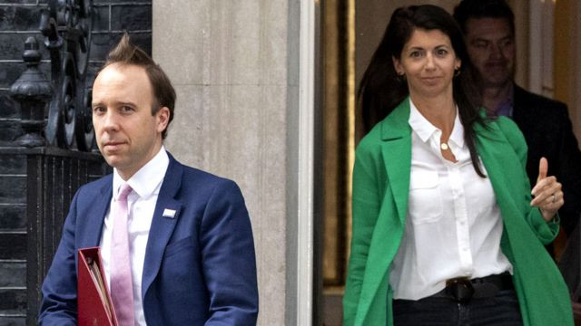 Gina Coladangelo tỏ ra là người rất hiểu ông Matt Hancock. Bà từng nhận xét về người bạn thân rằng: "Ông ấy rất quyết tâm, thích đặt ra cho bản thân những mục tiêu đầy tham vọng và đạt được mục tiêu đó". Ảnh: BBC.