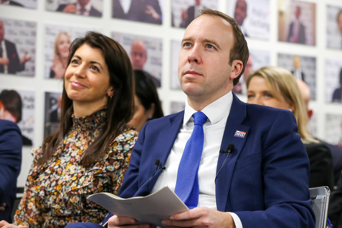 Theo Sky, bà Gina Coladangelo là bạn thân của ông Hancock trong suốt hơn 20 năm qua. Họ trở thành bạn bè từ khi học tại Đại học Oxford. Ảnh: The Sun.