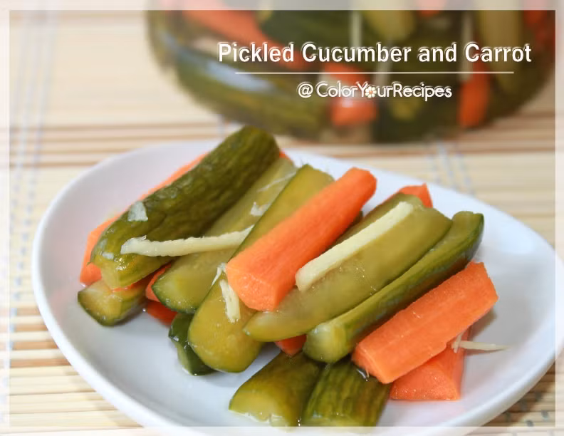 Củ quả ngâm chua ngọt có vị giòn, chua chua, ngọt nhẹ ăn kèm với các món thịt rất ngon. Ảnh: Color Your Recipes.