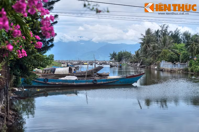 Một số hình ảnh khác về đầm Cầu Hai ở Huế.