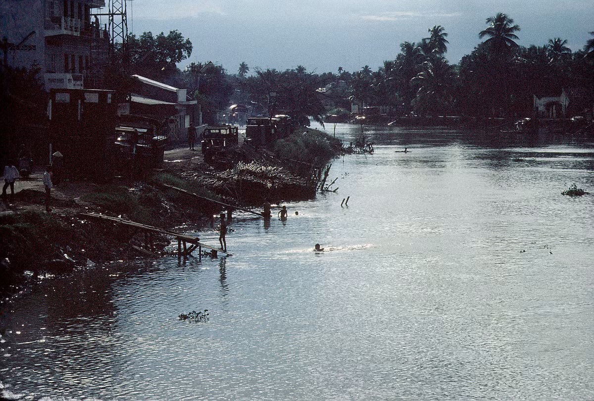 Cảnh sông nước ở Cần Thơ. Ảnh: D. Hoag.