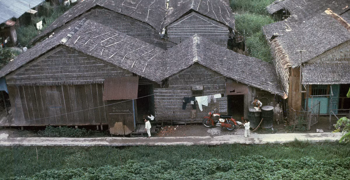 Những ngôi nhà lá ở vùng nông thôn của Cần Thơ. Ảnh: D. Hoag.