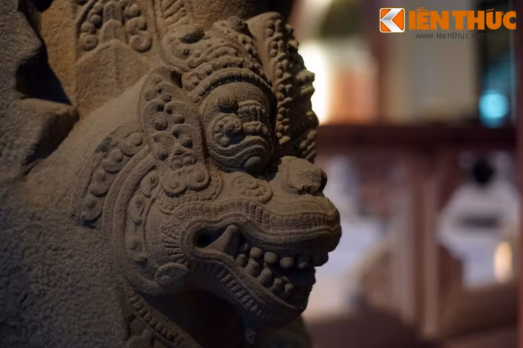 Cận cảnh một tượng sư tử có niên đại thế kỷ 12, tìm thấy ở Tháp Mẫm, An Nhơn, Bình Định.