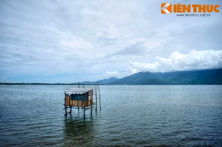 Nhung dieu khien du khach da doi o dam Lap An