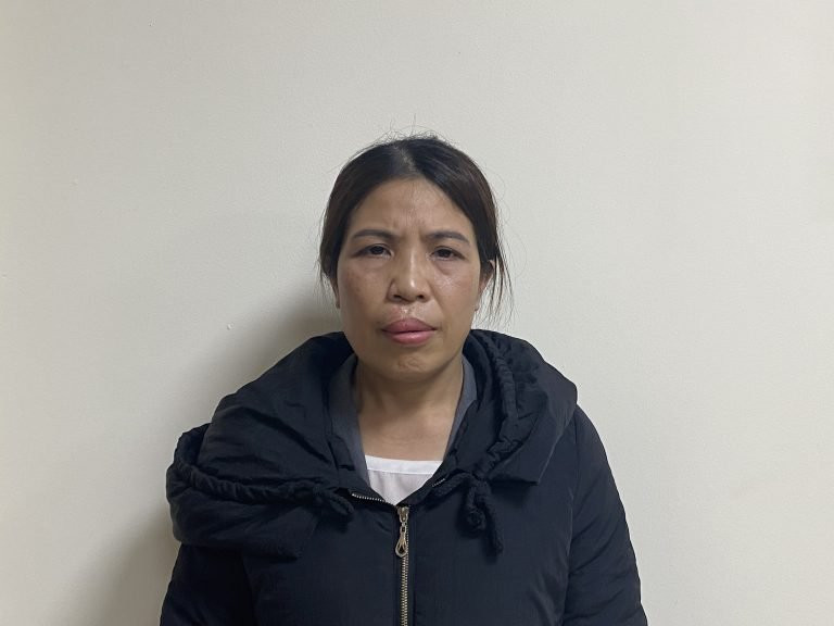 Yên Bái: Bắt nữ Phó Giám đốc dụ khách mua đất để lừa đảo Yen Bai: Bat nu Pho Giam doc du khach mua dat de lua dao