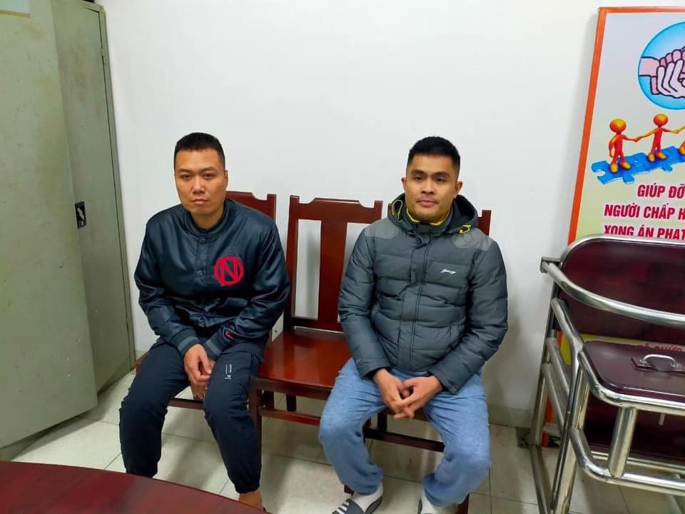 2 doi tuong tat dau o to, danh nguoi tren vanh dai 2 khai gi?