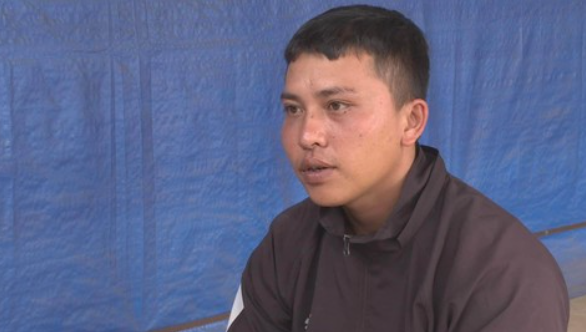  Đâm chết tình địch vì ghen tuông: Đêm 21/2/2023, Phan Trọng Hùng (27 tuổi, trú tại xã Ea Kpam, huyện Cư M’gar, tỉnh Đắk Lắk) phát hiện vợ mình và anh Hồ Văn M (35 tuổi, trú tại xã Ea Kuêh, huyện Cư M’gar) đang ở cửa hàng xăng dầu Nam Tây Nguyên (thôn Thác Đá, xã Ea Kuêh, huyện Cư Mgar) nơi vợ Hùng đang làm việc, Hùng vào nhà lấy 1 con dao rồi đi xe máy đến cửa hàng xăng dầu để nói chuyện. Tại đây, giữa Hùng và anh M xảy ra to tiếng. Lúc này, Hùng cầm cổ áo anh M. thì bị anh này đấm vào mặt. Vì quá bực tức, Hùng đã rút dao đâm chết anh M.