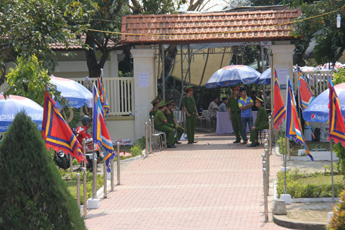 Nguoi phu nu tung muon hien tuy mong de tang ong Ba Thanh