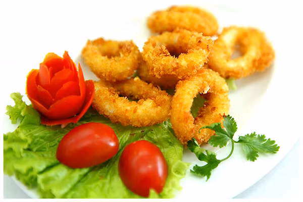  Mực: Mực là món ăn nên tránh trong ngày Tết, vì theo quan niệm dân gian, mực mang màu đen, liên quan đến câu "đen như mực", sẽ mang lại điều xui xẻo cho gia chủ. Ảnh minh họa