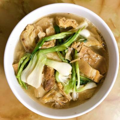  Canh măng: Măng có thể được dùng trong món măng xào hoặc măng khô. Măng tượng trưng cho sự phát triển, sinh sôi nảy nở, mang lại sự phát tài phát lộc cho gia đình. Ảnh minh họa* Thông tin trong bài chỉ mang tính tham khảo!