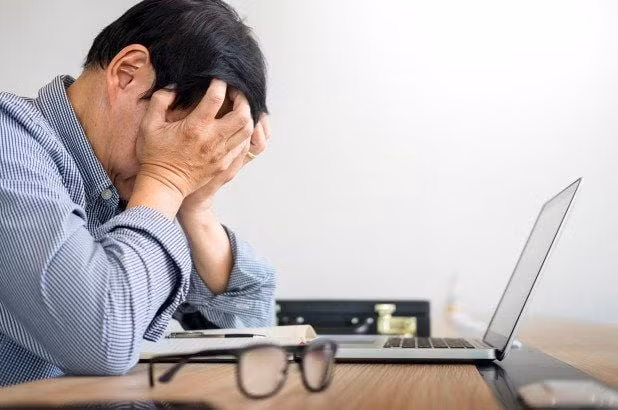 Căng thẳng do stress: Nhiều nghiên cứu chỉ ra những tác hại của stress lên sức khỏe và ảnh hưởng ghê gớm của nó đến ham muốn tình dục. Sau một ngày, rồi nhiều ngày, nhiều tháng bị vắt kiệt sức lực vì công việc dẫn tới cơ thể mệt mỏi, bạn không còn muốn gần gũi với bạn đời. Ham muốn tình dục vì thế mà lụi tàn. Ảnh minh họa