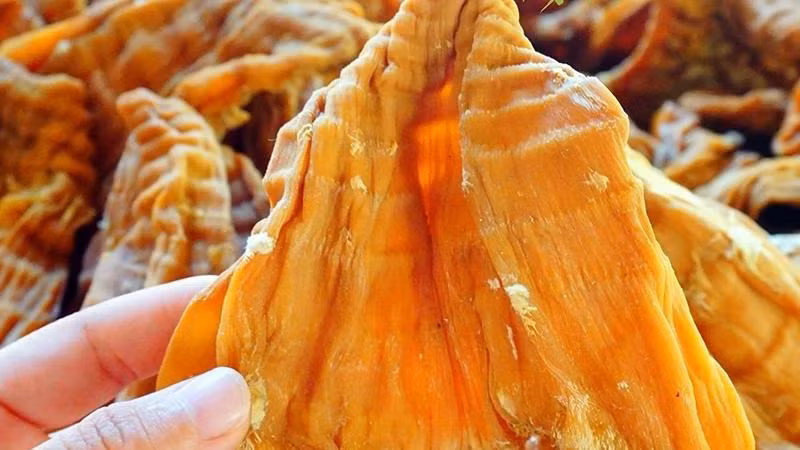 Không nên chọn những loại măng có mùi hắc khó chịu vì có thể chúng đã được xử lý qua bằng lưu huỳnh. Ảnh Internet