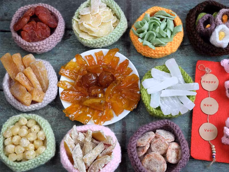 Việc lựa chọn những món ăn vặt để ăn thoải mái mà không bị tăng cân và tốt cho sức khỏe là mối quan tâm của nhiều người trong dịp Tết. Ảnh minh họa