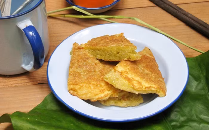  Trứng chiên cốm: Với vị béo của trứng, vị bùi bùi của cốm cộng thêm mùi thơm hấp dẫn sẽ là món “tốn cơm” mà lại tiết kiệm được thời gian chế biến. Ảnh Internet