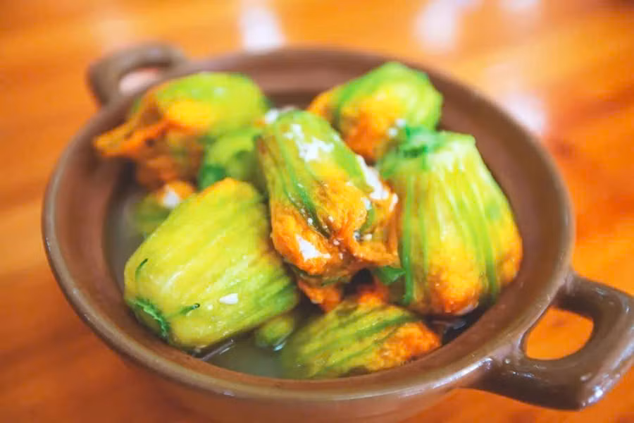 La mieng 10 mon lam tu hoa duoc khen ca sac lan vi-Hinh-6