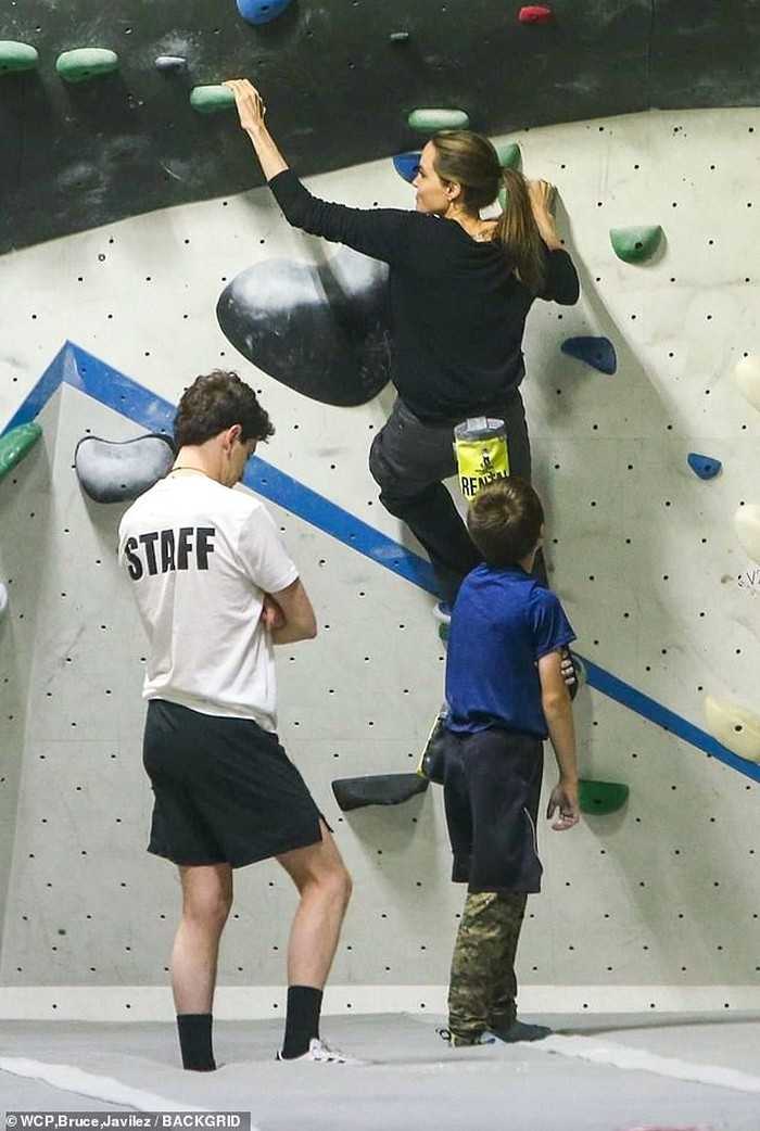 Angelina Jolie cùng các con đã có buổi đi chơi khá thú vị.