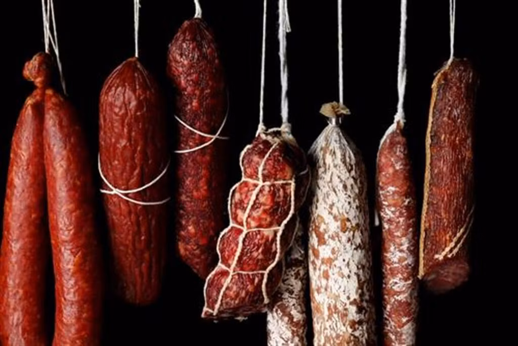 Troi chua sang da ban hang, nguoi dan ong gap su la doi...