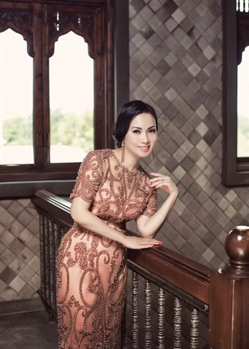 Ca si Ha Phuong he lo cau chuyen lam vo ty phu My goc Viet