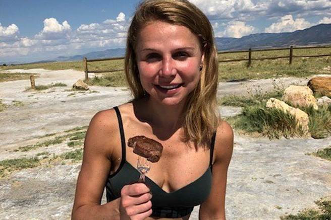 Bi nhen can, co gai bong co “sieu nang luc” ky di, hai hung...-Hinh-2