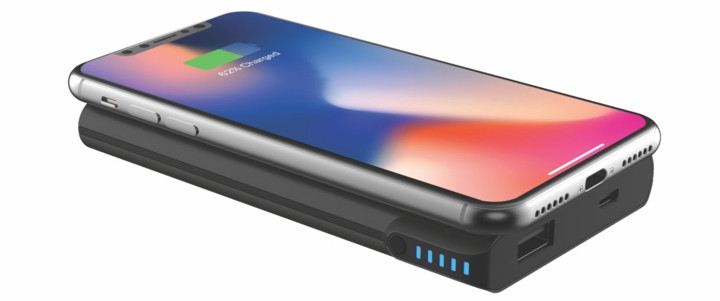 Griffin cũng đã ra mắt hai bộ sạc không dây khác. Đế sạc không dây PowerBlack có thể chuyển đổi từ chân đế sang đế phẳng và cục sạc pin di động 5.000mAh.