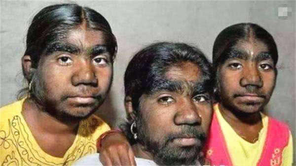 Bi an ngoi lang ky quac, noi moi nguoi mat het nhau