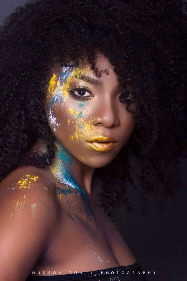 Với đam mê khám phá bản thân cùng nhiều nền văn hóa khác nhau, cũng như khát khao được đảm nhận một sứ mệnh từ thiện, 9X đã đăng ký tham gia cuộc thi Hoa hậu Hoàn Vũ Việt Nam. Cô cho biết đang tích cực giảm cân, chuẩn bị cho cuộc thi.