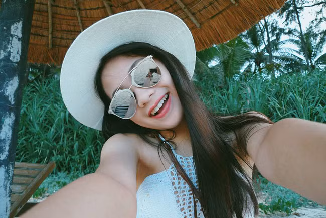 "Hơn nữa, mục đích tham gia cuộc thi của mình không phải là giải thưởng hay ngôi vị quán quân mà là những trải nghiệm quý giá thế nên không cảm thấy bị áp lực", Quỳnh Hương chia sẻ.