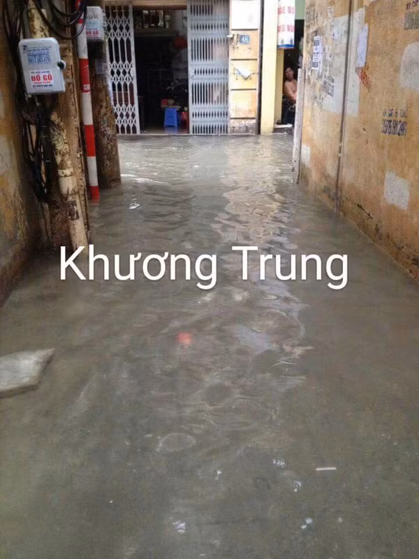 Ngõ nhỏ trên đường Khương Trung.