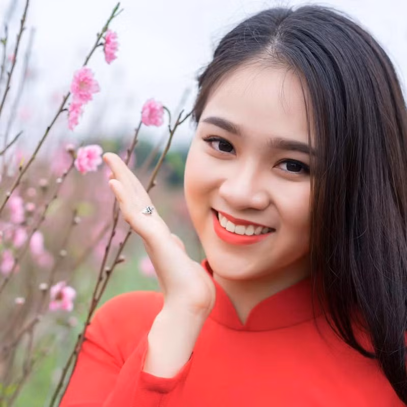 Được biết, Ngọc Anh không chỉ là học sinh giỏi toàn diện suốt 10 năm mà cô nàng còn là một cán bộ lớp gương mẫu được “thầy thương bạn mến”.