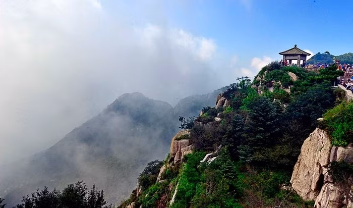 Thái Sơn là dòng suối nguồn về tinh thần của các nhà nghệ thuật và học giả Trung Quốc, là biểu tượng của nền văn minh và tín ngưỡng của Trung Quốc cổ đại”.