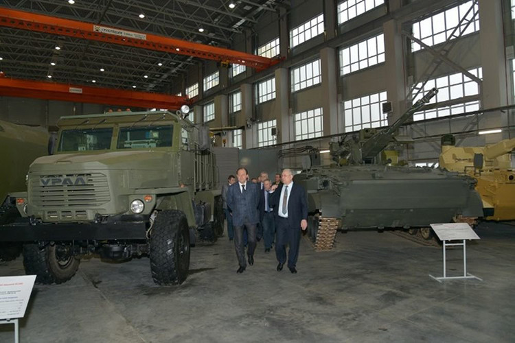 Trả lời phỏng vấn hãng thông tấn RIA Novosti gần đây, Giám đốc Viện nghiên cứu Burevestnik (Công ty con của Tập đoàn Uralvagonzavod) khẳng định nguyên mẫu mới nhất của tổ hợp pháo phòng không tự hành đầu tiên của Quân đội Nga sau nhiều thập kỷ 2S38 “Derivation-PVO” đang được Uralvagonzavod thử nghiệm. Nguồn ảnh:UZV.ru