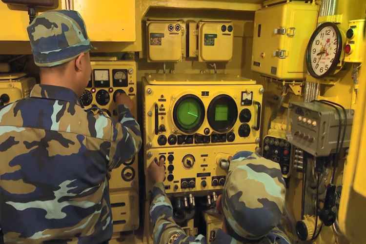 Tên lửa chống hạm P-15U (mã định danh GRAU là 4K40U) là biến thể cải tiến của dòng tên lửa P-15 Termit (NATO gọi là SS-N-2C Styx) với cánh có thể gấp gọn lại đi vào phục vụ năm 1965. Các tàu tên lửa lớp Osa được trang bị 4 tên lửa loại này. Nguồn ảnh: Báo Hải quân Việt Nam.