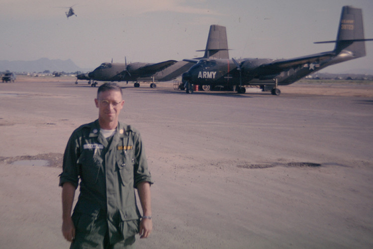 Những chiếc vận tải cơ này được cho là thuộc biên chế một phi đoàn vận tải chiến thuật của quân đội ngụy Sài Gòn hoạt động tại Đà Nẵng, chúng bị thu giữ trong tình trạng nguyên vẹn, các thông số kỹ chiến thuật đều ở mức lý tưởng. Nguồn ảnh: Clerk's Diary.