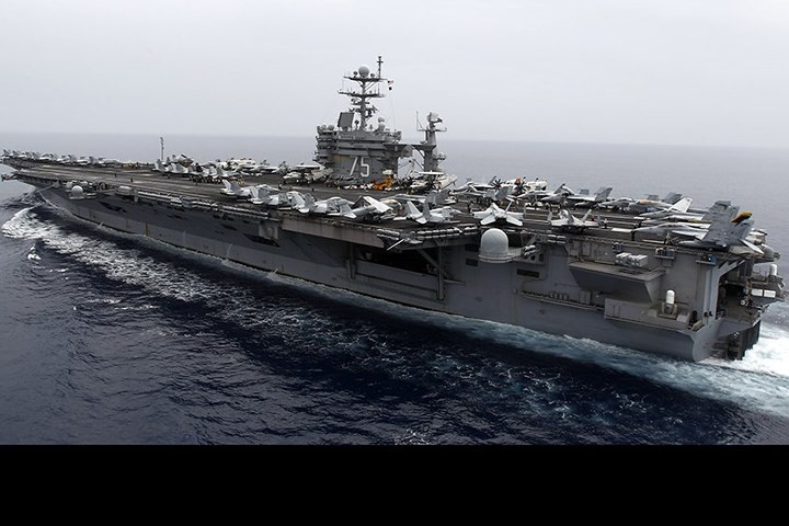 Hình ảnh máy bay hải quân đậu trên boong tàu sân bay Harry S. Truman (Mỹ). Ảnh: Getty.