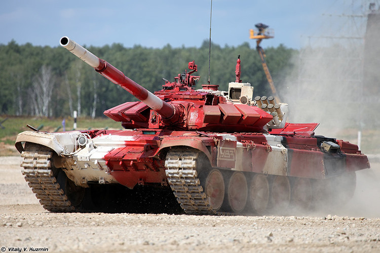 Cụ thể lính xe tăng đại diện cho Việt Nam tham gia giải đua tăng Tank Biathlon – 2018 diễn ra tại Nga vào mùa hè này sẽ lần đầu tiên được lái những chiếc T-72B3, biến thể hiện đại nhất của dòng xe tăng chiến đấu chủ lực huyền thoại T-72. Nguồn ảnh: Vitaly-Kuzmin.