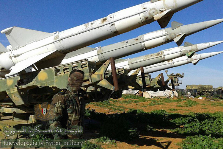 Theo hãng thống tấn Syria SANA, trong đêm 14/4 Syria đã tung ra hết tất cả các tổ hợp phòng không mạnh nhất của nước này khi họ phải đối mặt với hơn 120 tên lửa hành trình hiện đại nhất thế giới. Những cái tên như S-200, 2K12 Kub, Buk M2E, S-125 và Pantsir-S1 đã thể hiện bản lĩnh của mình. Nguồn ảnh: Encyclopedia of Syrian.